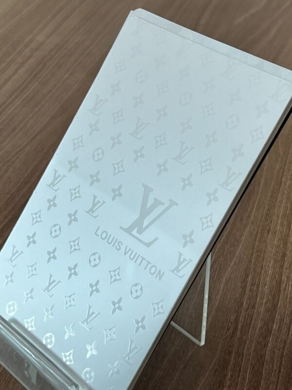 LV transparente